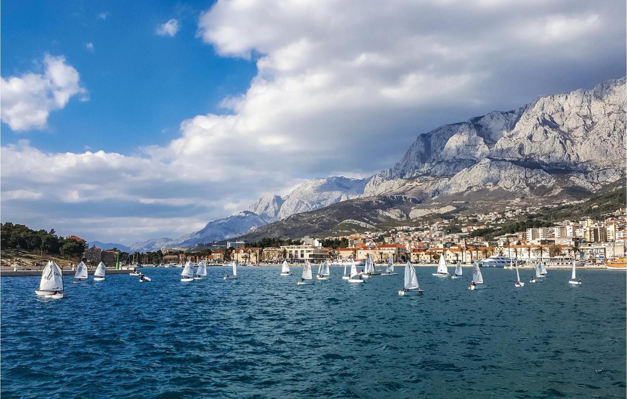 1 Bedroom Stunning Apartment In Makarska Buitenkant foto